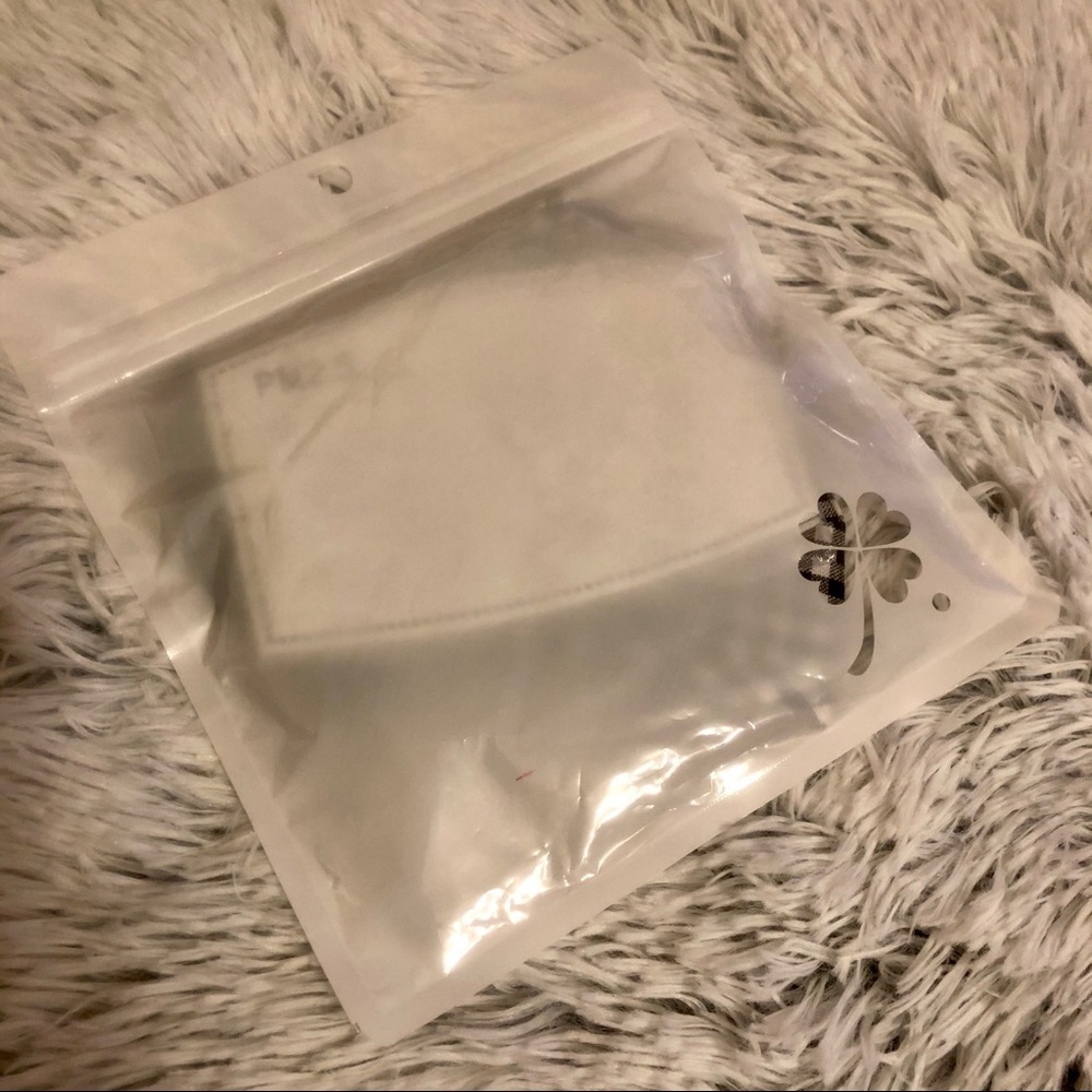 Black & White Gingham Vented Filter Mask - Picture 2 of 6